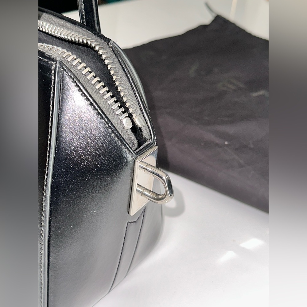 Givenchy Antigona Purse - Picture 6 of 14